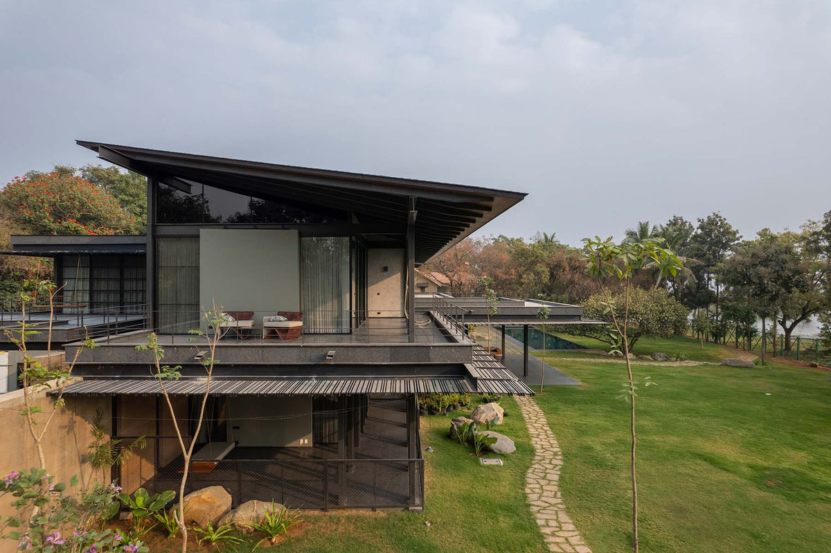Lakeshore House
